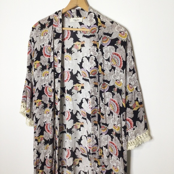 CJLA floral kimono black white medium large - Picture 2 of 3